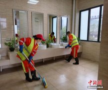 （新春走基层）广西公厕中转站里的“夫妻档”：十年坚守 见证城市文明蝶变